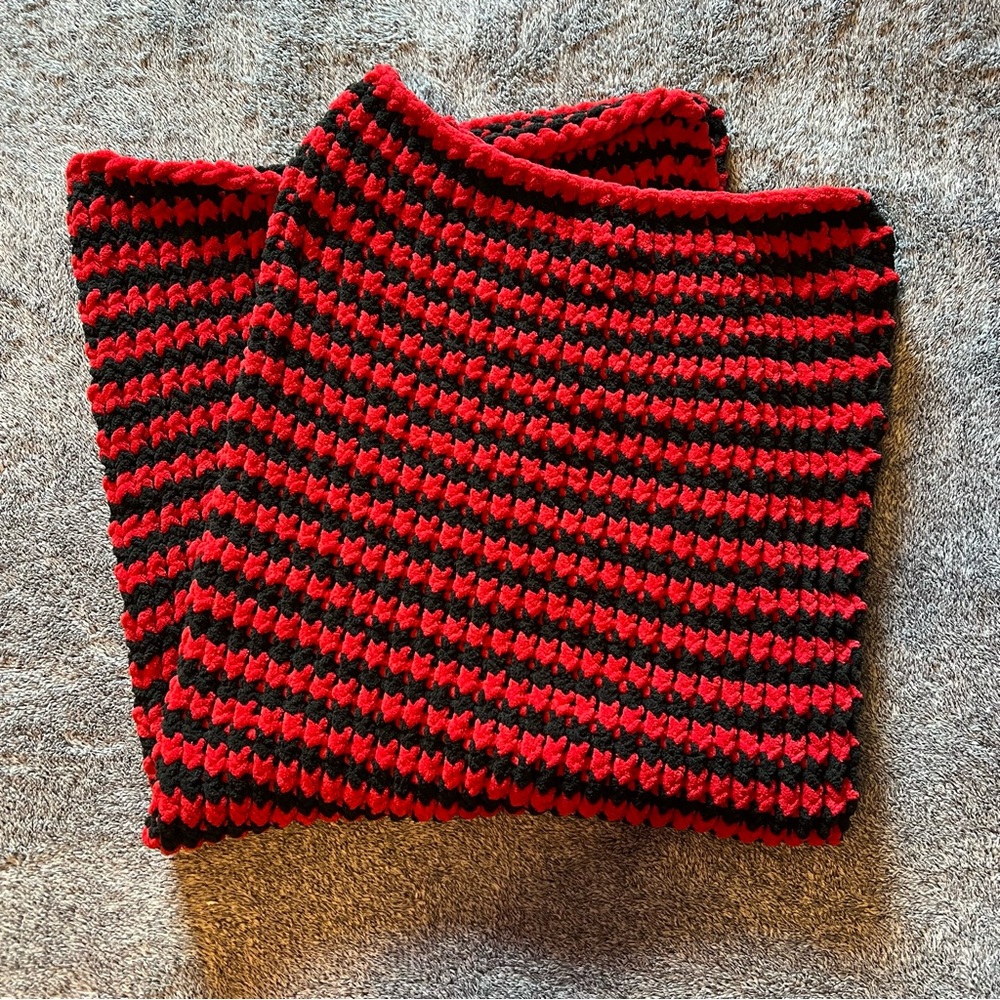 HAND KNIT Black and Red Super Soft Baby Blanket
